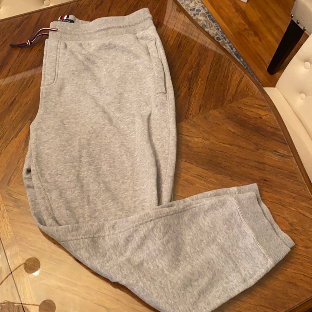 Grey Tommy Hilfiger sweatpants, new